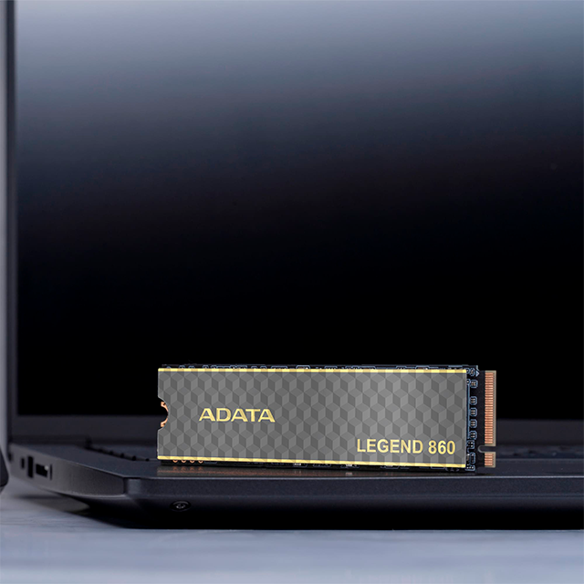 Unidad de Estado Sólido (SSD) Adata Legend 860, 1TB, M.2 2280, PCI Express 4.0 x4 NVMe, Lectura 6000MBs, Escritura 5000MBs, con Disipador - SLEG-860-1000GCS