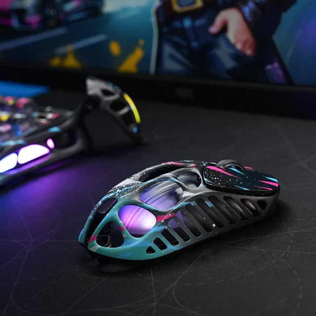 Mouse Gamer Inalámbrico GravaStar Mercury X Pro Neon Graffiti, 32,000 DPI, PAW3950, 8000 Hz, Bluetooth 5.1, 2.4 GHz, USB-C, 49 g – GS X PRO_CG_BLK
