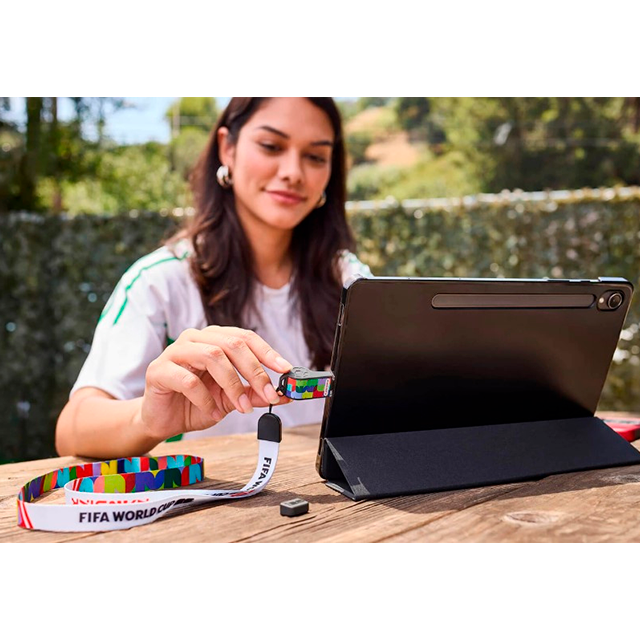 Memoria USB SanDisk 64GB USB-C, Edición Copa Mundial FIFA 2026, Global Edition, lectura 300 MB/s, negra – SDCZIA-064G-G46